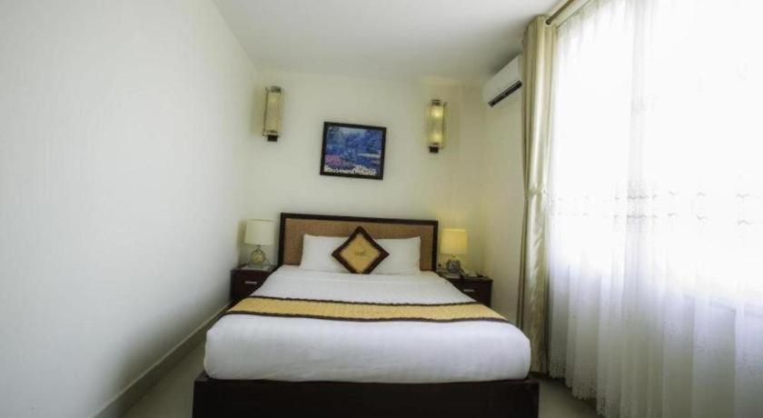 Luxe Hotel Dong Hoi Exterior photo