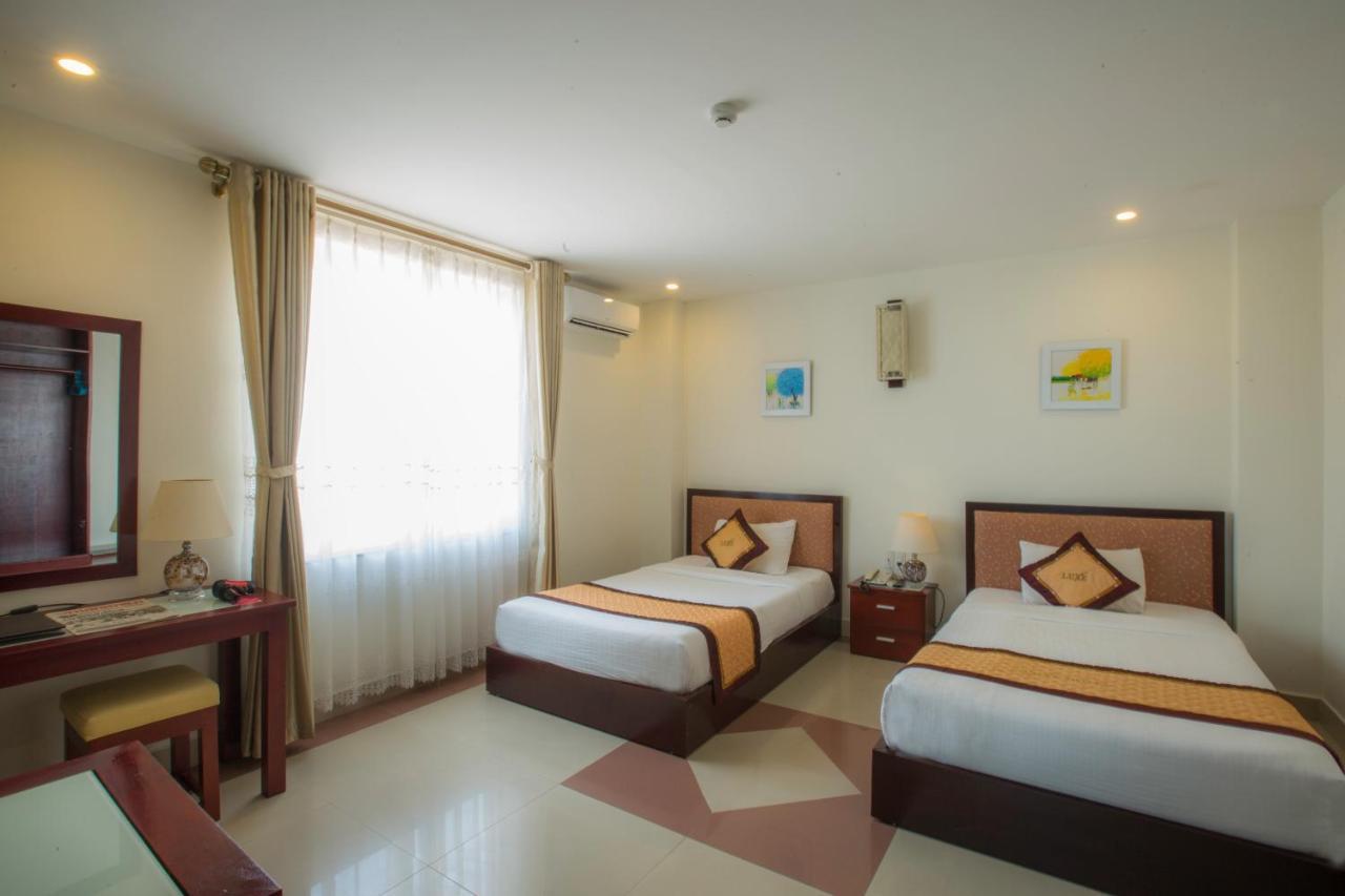 Luxe Hotel Dong Hoi Exterior photo